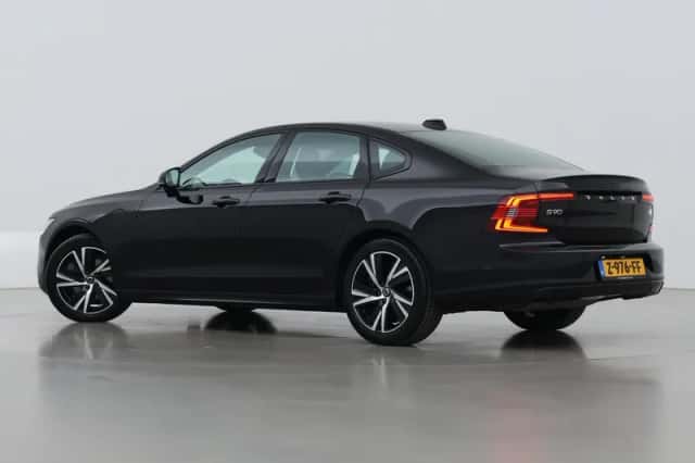Volvo S90 (2021) thumbnail 2