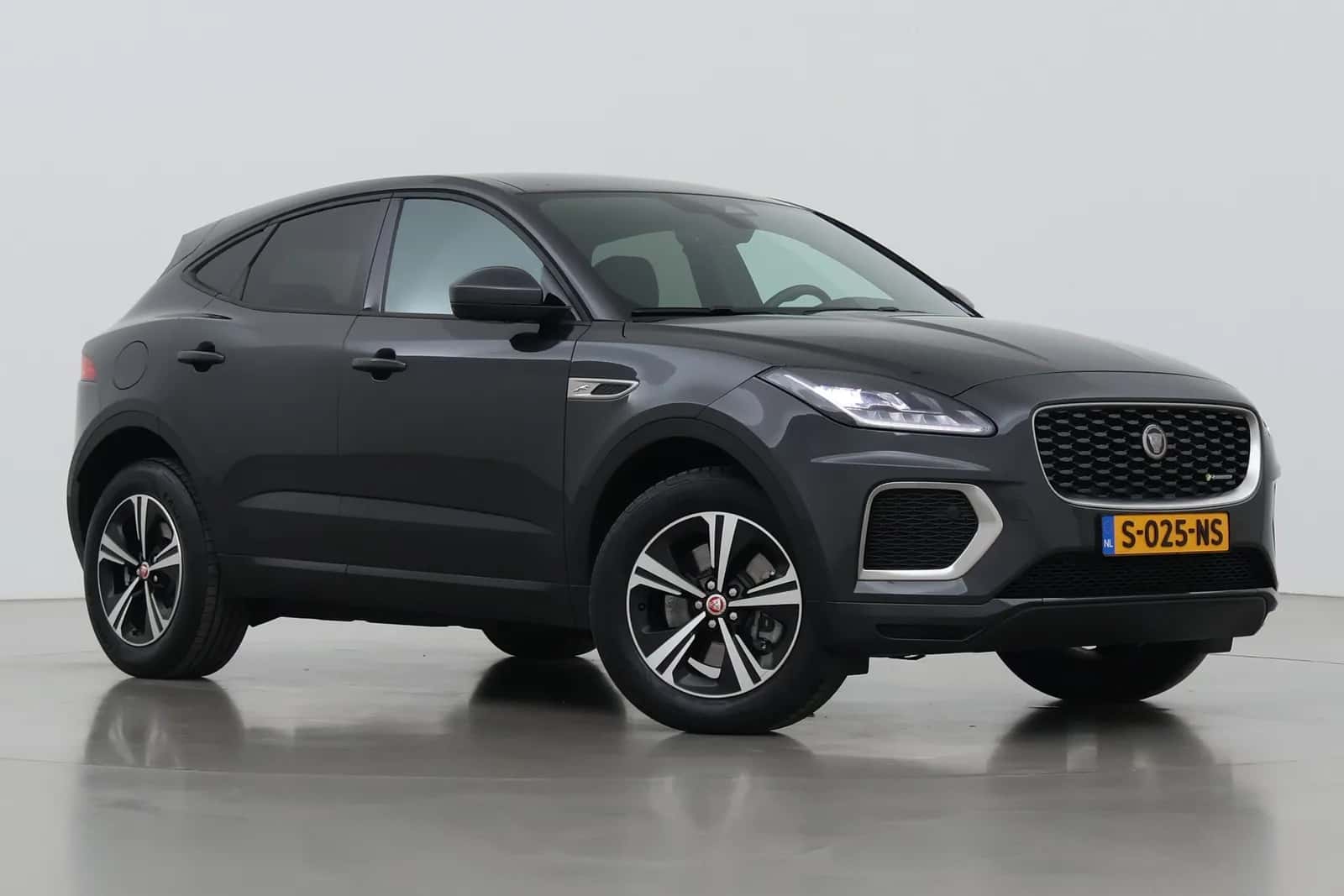 Jaguar E-Pace (2023) — foto 1