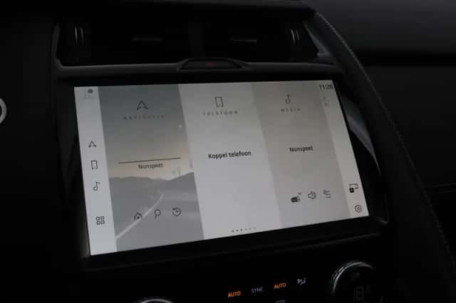 Jaguar E-Pace (2023) thumbnail 22