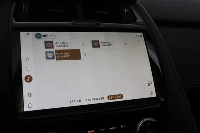 Jaguar E-Pace (2023) thumbnail 25