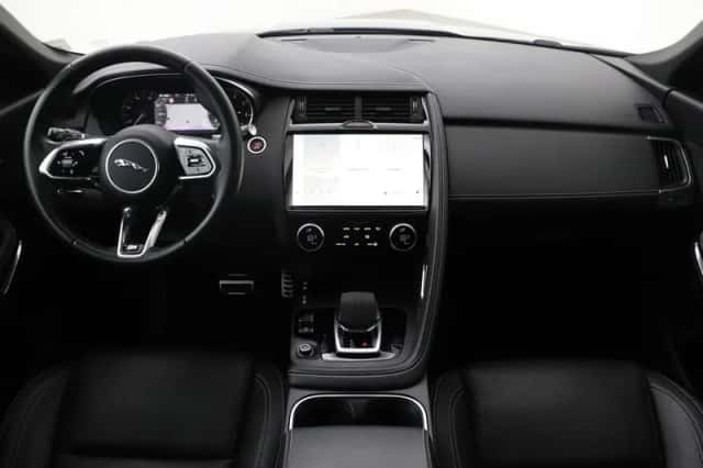 Jaguar E-Pace (2023) thumbnail 4