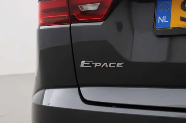 Jaguar E-Pace (2023) thumbnail 51