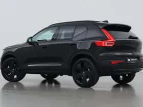 Volvo XC40 (2025) thumbnail 2