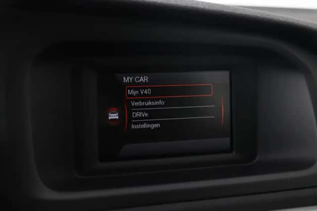 Volvo V40 (2014) thumbnail 11