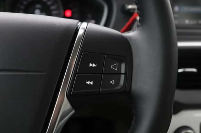 Volvo V40 (2014) thumbnail 25