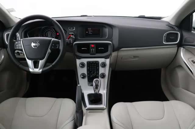 Volvo V40 (2014) thumbnail 4