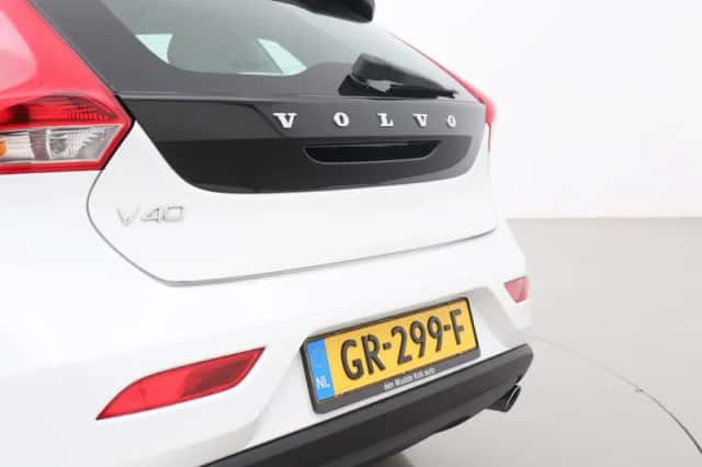 Volvo V40 (2014) thumbnail 34