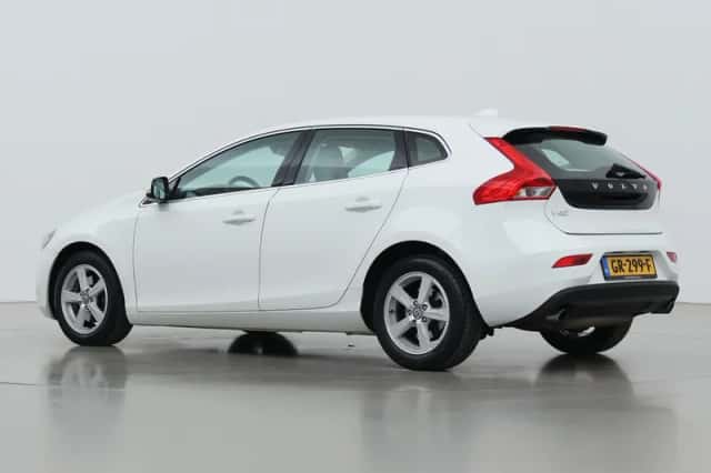 Volvo V40 (2014) thumbnail 38