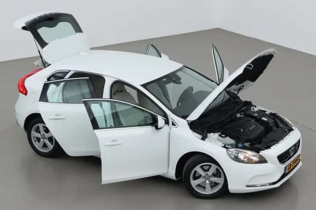 Volvo V40 (2014) thumbnail 6