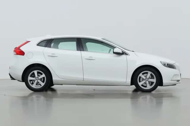Volvo V40 (2014) thumbnail 10