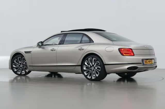Bentley Flying Spur (2024) thumbnail 2