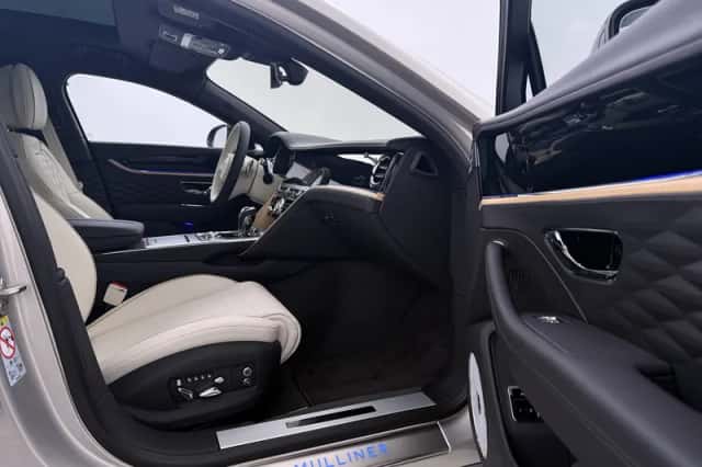 Bentley Flying Spur (2024) thumbnail 5