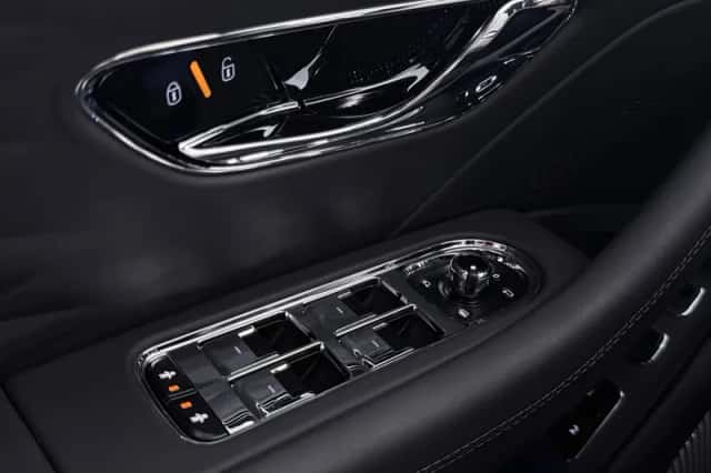 Bentley Flying Spur (2024) thumbnail 48