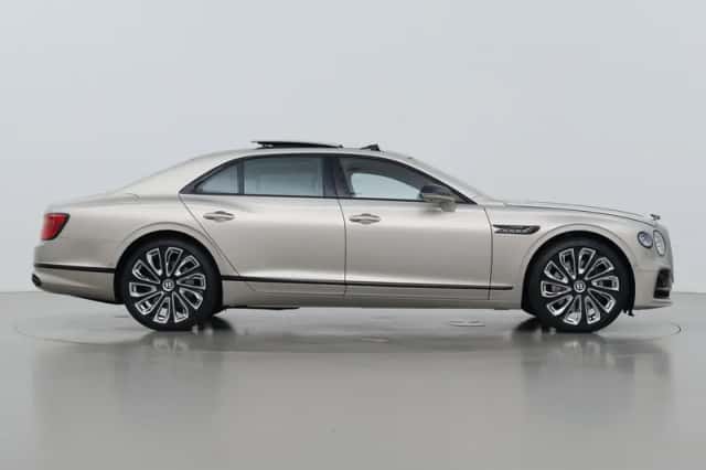 Bentley Flying Spur (2024) thumbnail 10