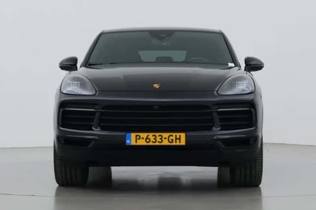 Porsche Cayenne (2022) thumbnail 16