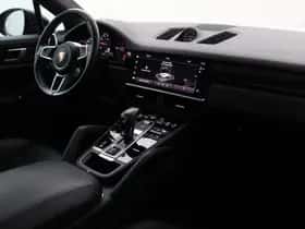 Porsche Cayenne (2022) thumbnail 17