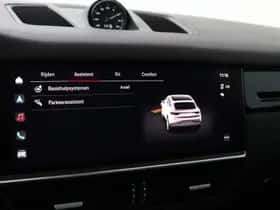 Porsche Cayenne (2022) thumbnail 26
