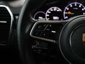 Porsche Cayenne (2022) thumbnail 41