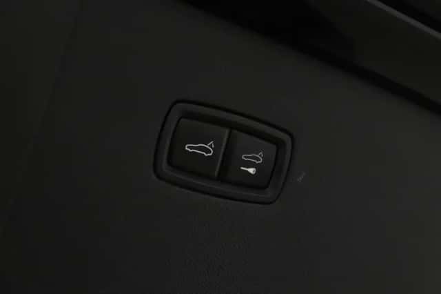 Porsche Cayenne (2022) thumbnail 55
