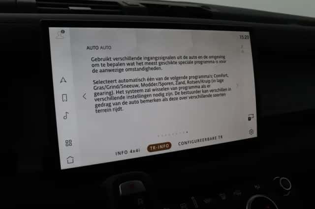 Land Rover Defender (2024) thumbnail 31