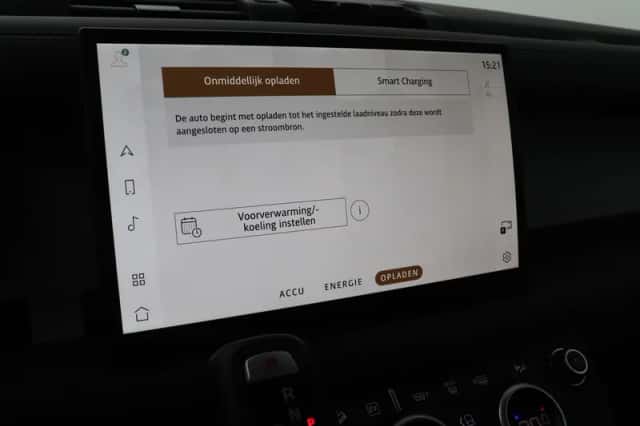 Land Rover Defender (2024) thumbnail 41