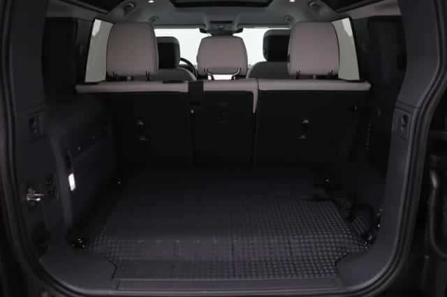 Land Rover Defender (2024) thumbnail 62