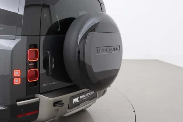 Land Rover Defender (2024) thumbnail 68