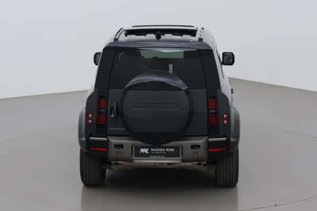 Land Rover Defender (2024) thumbnail 9