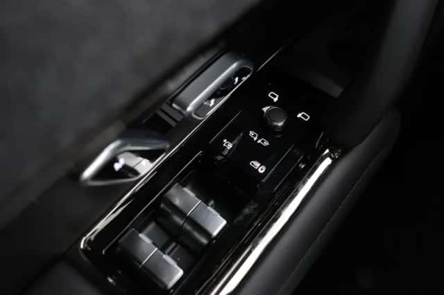 Land Rover Range Rover Sport (2025) thumbnail 59