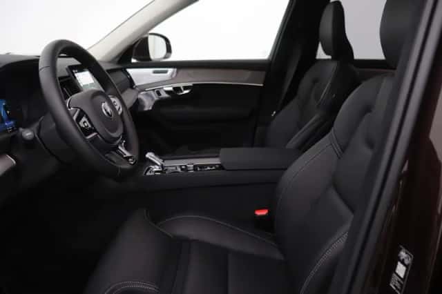 Volvo XC90 (2026) thumbnail 3