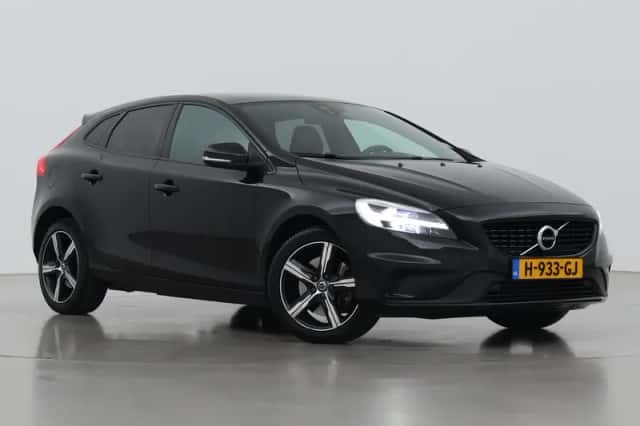 Volvo V40 (2020)
