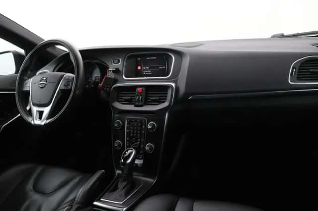 Volvo V40 (2020) thumbnail 17