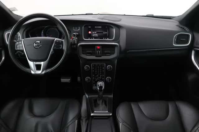 Volvo V40 (2020) thumbnail 4