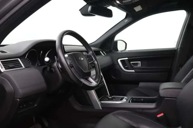 Land Rover Discovery Sport (2018) thumbnail 3