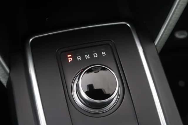 Land Rover Discovery Sport (2018) thumbnail 31