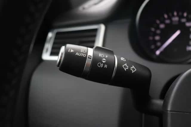 Land Rover Discovery Sport (2018) thumbnail 33