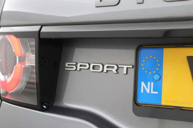 Land Rover Discovery Sport (2018) thumbnail 48