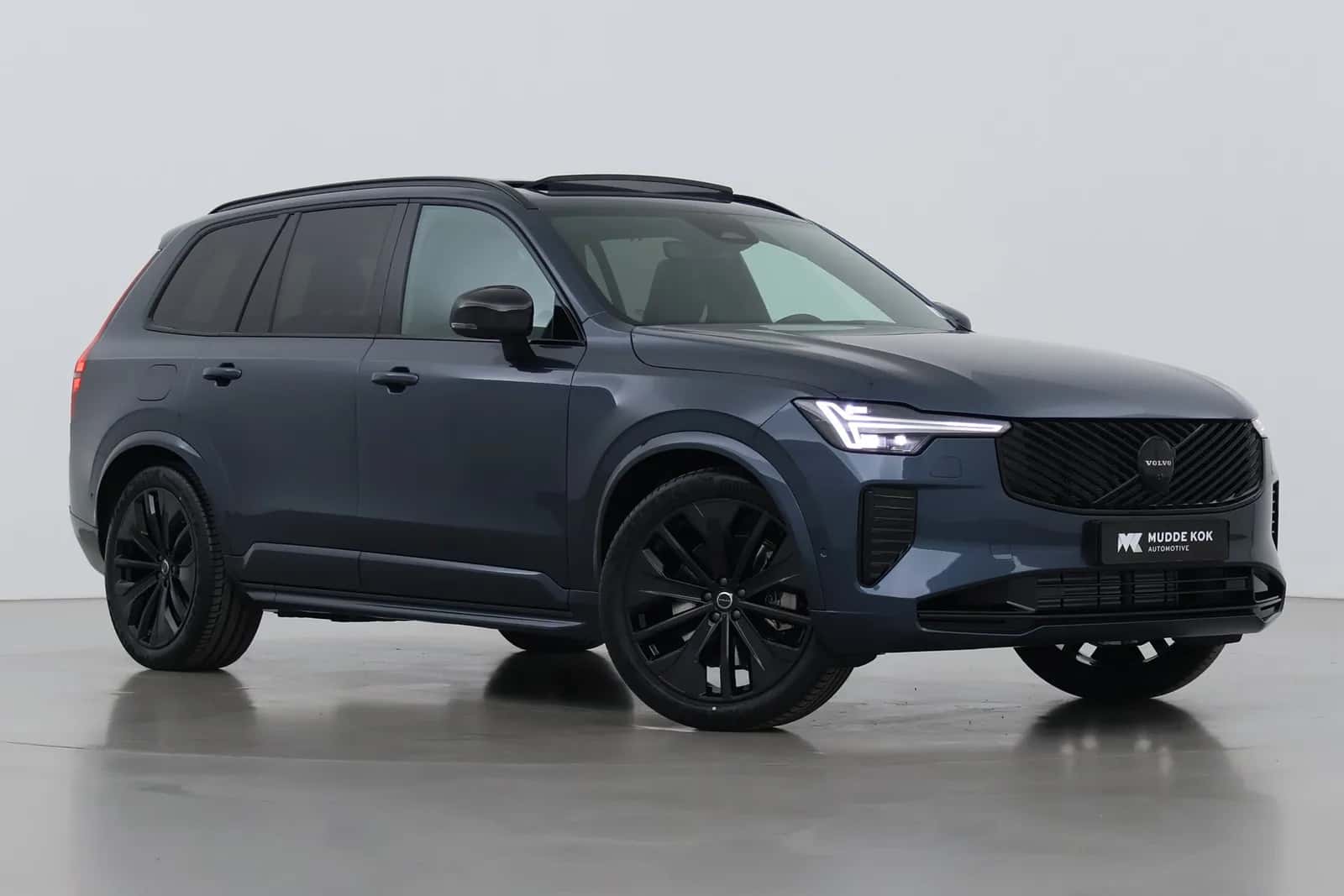 Volvo XC90 (2026) — foto 1
