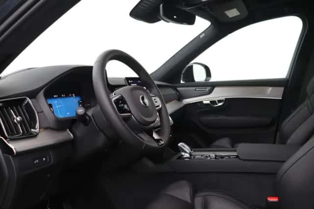 Volvo XC90 (2026) thumbnail 3