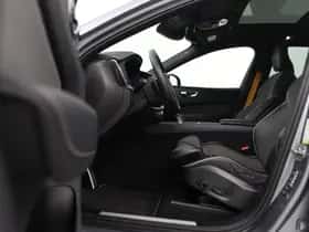 Volvo XC60 (2020) thumbnail 3