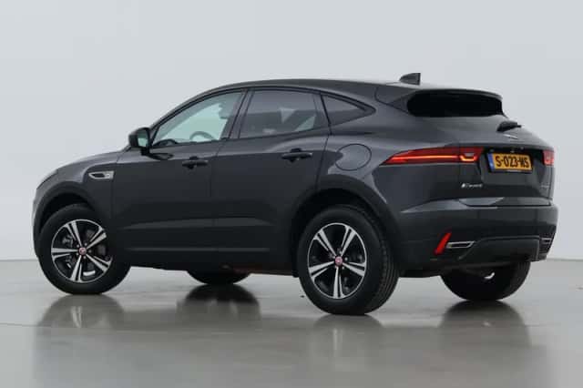 Jaguar E-Pace (2023) thumbnail 2