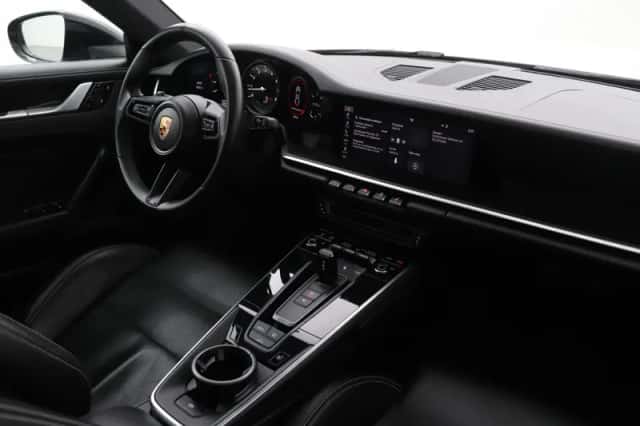 Porsche 911 (2019) thumbnail 17