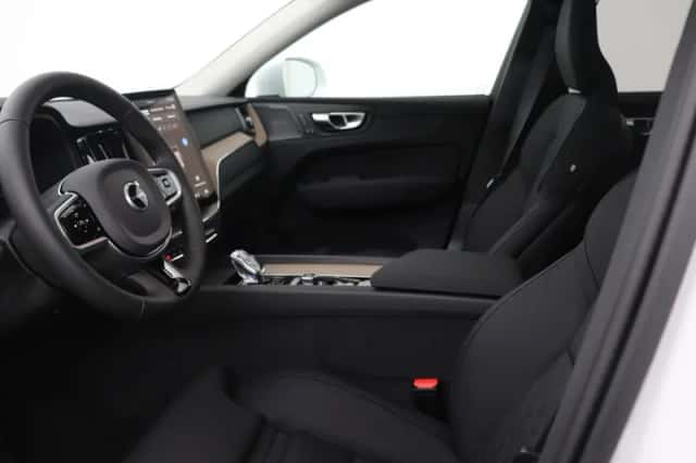 Volvo XC60 (2026) thumbnail 3