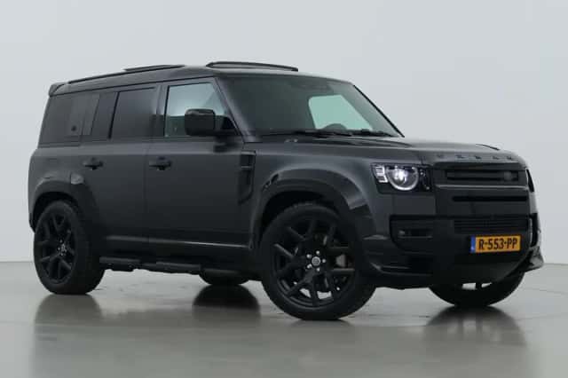 Land Rover Defender (2022) thumbnail 1