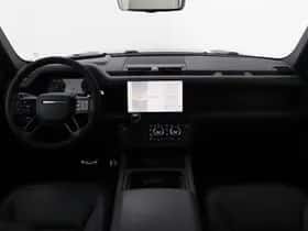 Land Rover Defender (2022) thumbnail 4