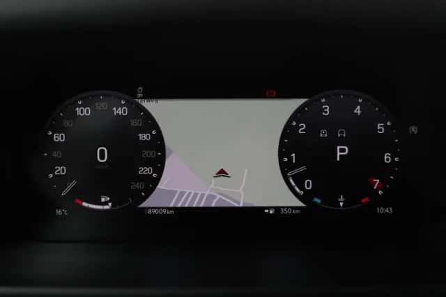 Land Rover Defender (2022) thumbnail 45