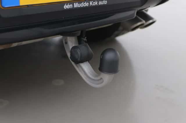 Land Rover Defender (2022) thumbnail 58