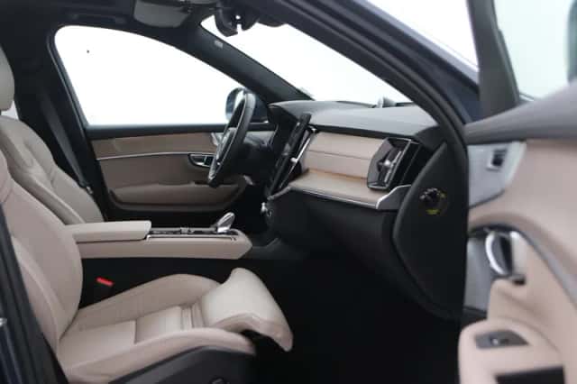 Volvo XC90 (2026) thumbnail 5