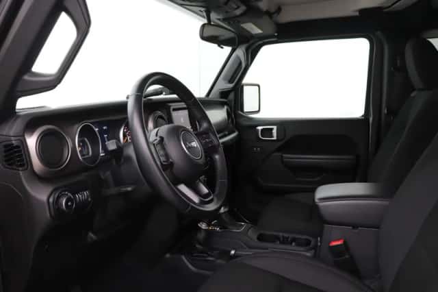 Jeep Wrangler (2020) thumbnail 3