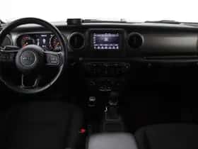 Jeep Wrangler (2020) thumbnail 4